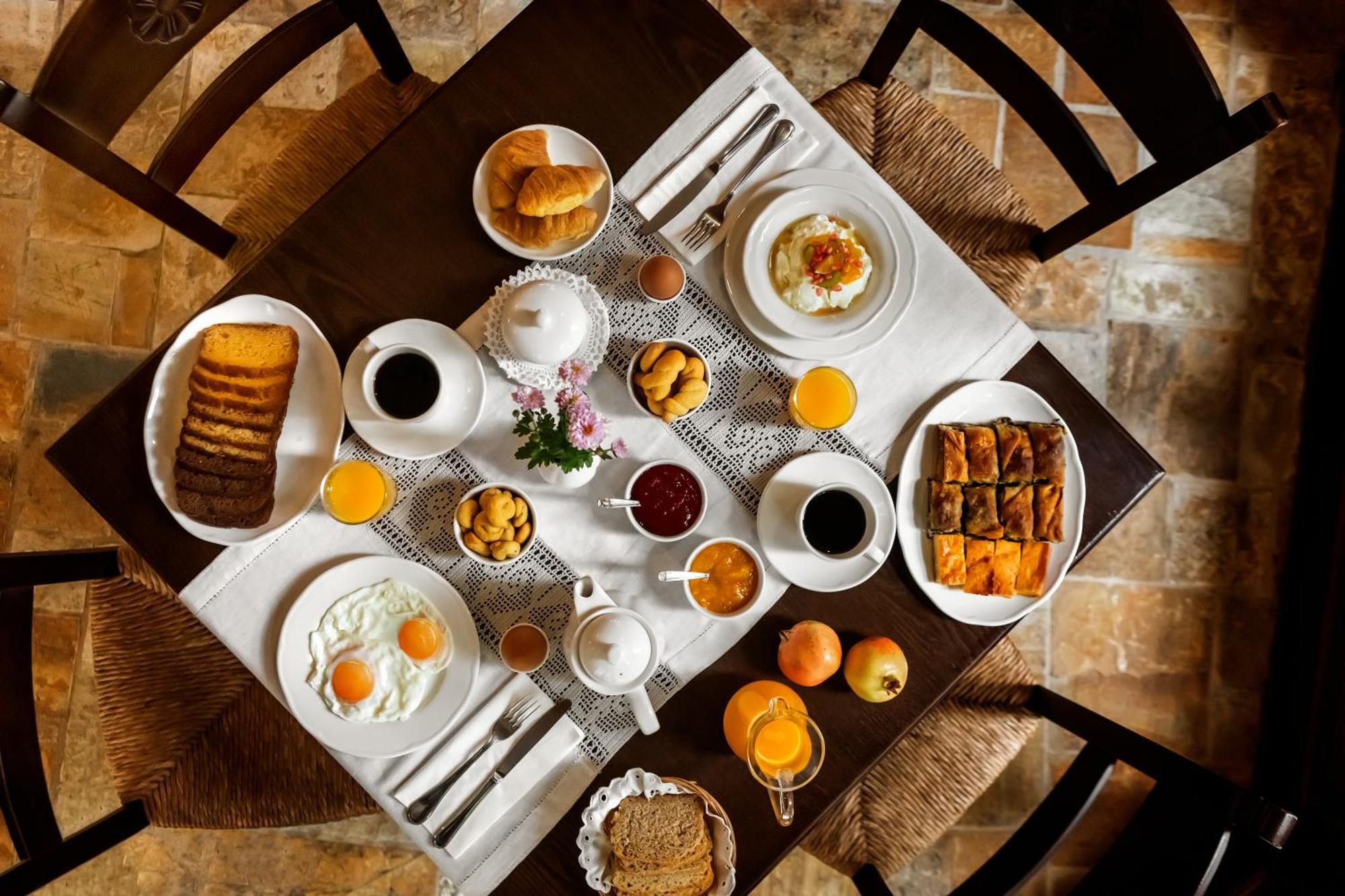 Archontiko Parnassus Dadi Hotell Amfikleia Exteriör bild